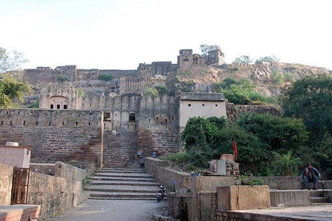 03 Days Private Ranthambore Wildlife Safari Tour From Delhi - Ranthambore Fort: A Smart Break Between Safaris