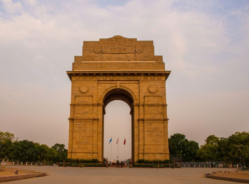 06 Days Golden Triangle Tour with Ranthambore Safari - Jaipur Day 3: Amber Fort, Jantar Mantar, and a Real Walk Through Pink City