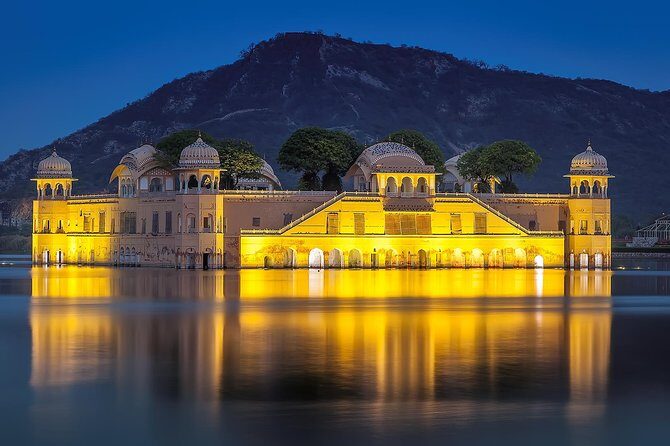 07 Days Golden Triangle Tour with Mathura & Vrindavan - Day 4 Taj Mahal Sunrise + Chand Baori Stepwell