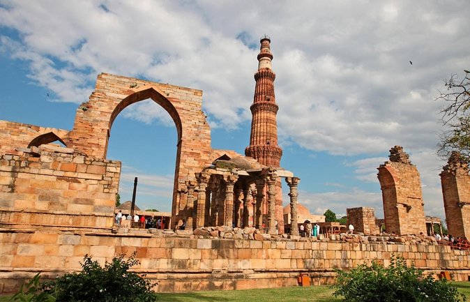 09 Hour Tour Of Delhi With India Gate Qutab Minar And Humayuns Tomb - India Gate: More Than a Photo Stop