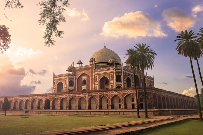 1 Day Delhi and 1 Day Agra Tour by Car - All inclusive Tour - Rickshaw Through Chandni Chowk: Fun, Short, and Surprisingly Memorable
