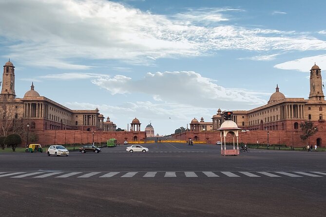 1 Day Delhi and 1 Day Agra Tour by Car - All inclusive Tour - Car + Guide Setup: What Private Touring Feels Like Here