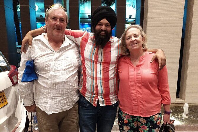 1-Day Excursion Golden Temple-Jallianwala-Partition Museum-Wagah - Getting Going at 9:00 am: Pickup, Mobile Ticket, and Comfort