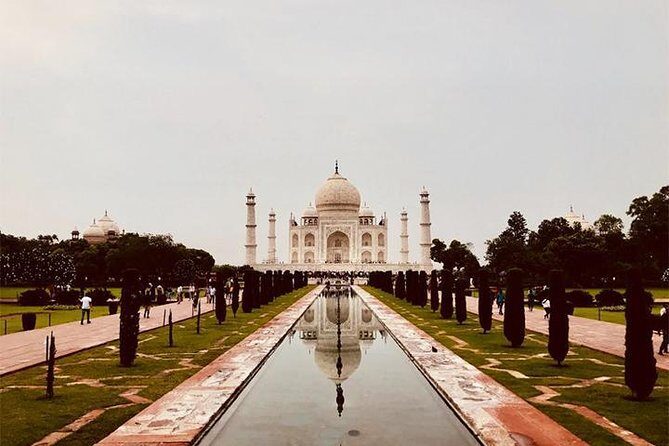 1 day Luxury Sunrise Taj Mahal Tour by Private Car - The sunrise Taj Mahal stop: why the timing matters