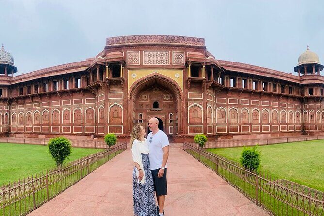 1 day Luxury Sunrise Taj Mahal Tour by Private Car - How the guide + driver make or break the day