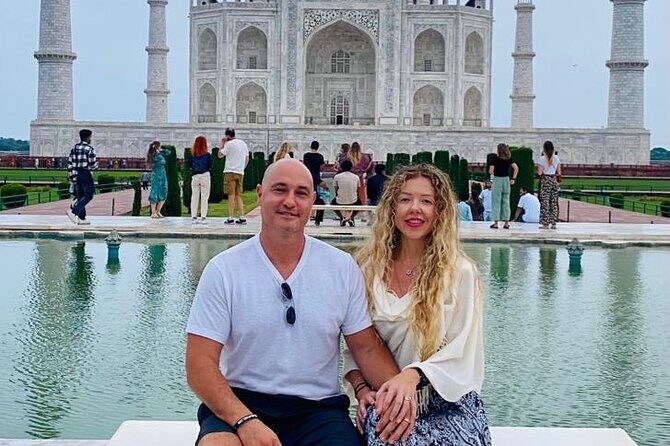 1 day Luxury Sunrise Taj Mahal Tour by Private Car - Agra Fort: the Mughal power base you can walk through