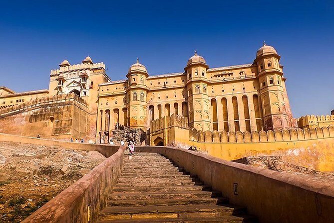1-Day Private Agra and Jaipur Tour from Delhi - Driving from Agra to Jaipur around 1pm, with lunch on your dime