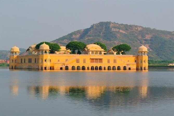 1-Day Private Agra and Jaipur Tour from Delhi - Jal Mahal and Hawa Mahal photo stops that still feel worth it