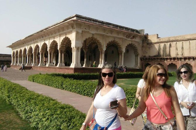 1-Day Private Tour to Agra with 3 UNESCO world Heritage from Delhi by Train - Why the express train beats traffic for a 1-day Agra plan