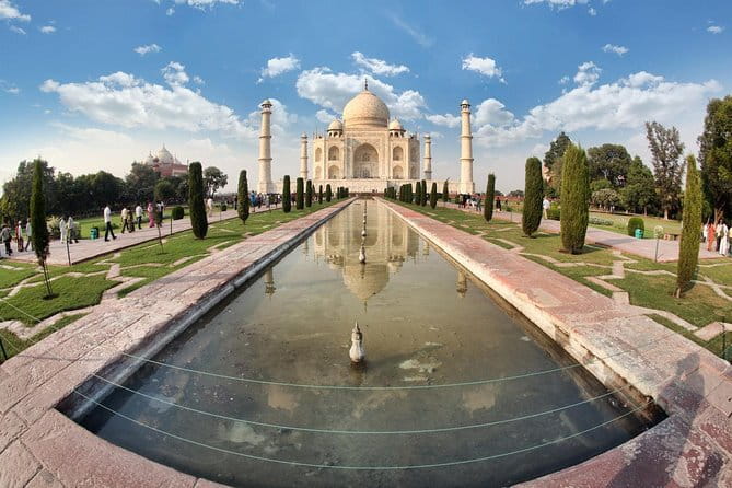 1-Day Trip to Golden Temple,Amritsar from Delhi with Both side Commercial Flight - Jallianwala Bagh Memorial: turning the volume down on a heavy day