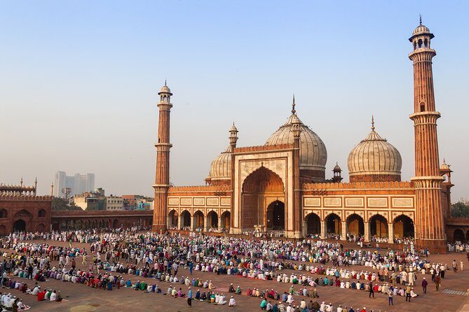 11 Days Golden Triangle & Varanasi With Luxury Accommodation,internal Flights - Delhi Day 2: Jama Masjid, Chandni Chowk, and the Monuments That Set the Tone