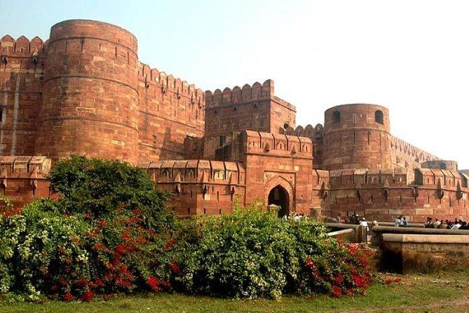 2-Day Private Tour of Agra incl Taj Mahal, Fatehpur Sikri & Agra Fort from Delhi - Day 2 in Fatehpur Sikri: Buland Darwaza and Akbar’s Tomb complex