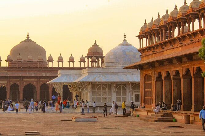 2-Day Private Tour to The Taj Mahal and Agra from Jaipur - Fatehpur Sikri en route: UNESCO stop with lunch and a possible extra ticket