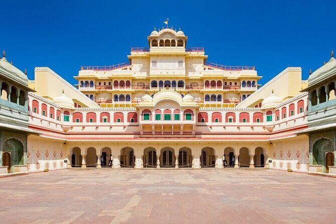 2 Days Private Golden Triangle Tour to Agra and Jaipur From Delhi - Agra Food Break and the Transfer to Jaipur: Where the Day Gains Momentum