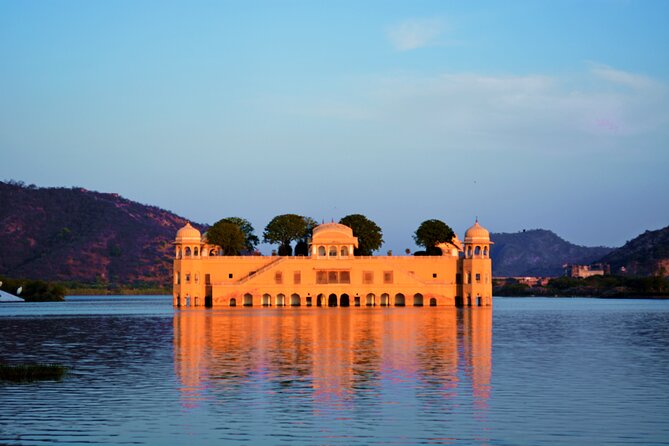2 Days Private tour of Jaipur with Amber Fort and City Palace - Day 1: Amber Fort and the defensive ring of Jaigarh + Nahargarh