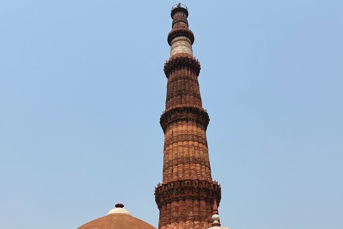 2 days Tour - Delhi Local and Sunrise Agra ( Tajmahal Tour ) - Gurudwara Bangla Sahib: A Worship Stop That Often Feels Like the Best Pause