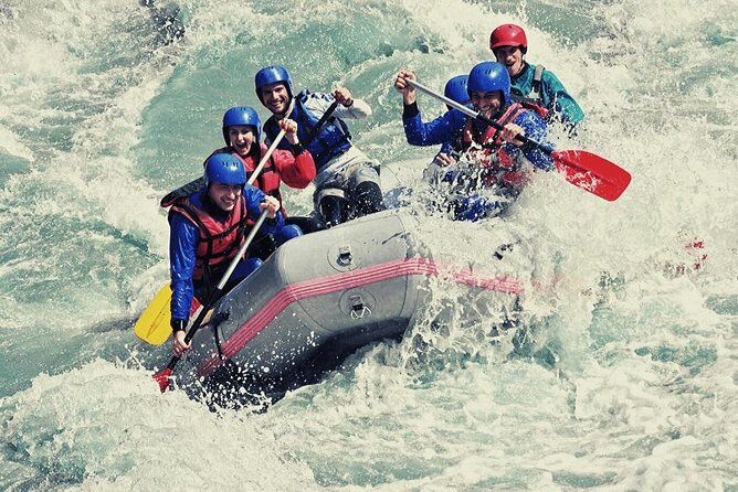 24 km White water rafting expedition in Rishikesh - Safety gear and what it actually covers