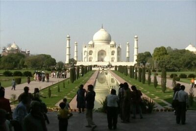 3-Day Private Tour: Delhi, Agra, Jaipur with 5* Hotel - Day 1 in Delhi: Qutub Minar, India Gate, and a Night in Agra