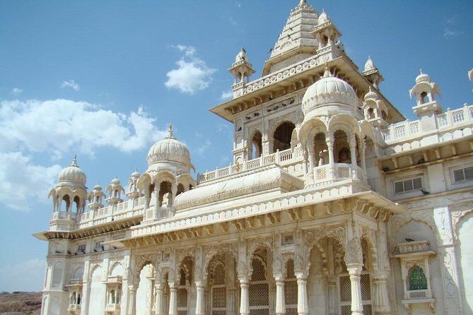 3 Days Guided Jodhpur & Udaipur Tour From Jaipur With Hotels - Should you book this guided Jodhpur & Udaipur tour from Jaipur?