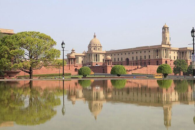 3 Days Luxury Golden Triangle Tour - Day 1 in Delhi: Old Delhi icons plus New Delhi architecture from the car