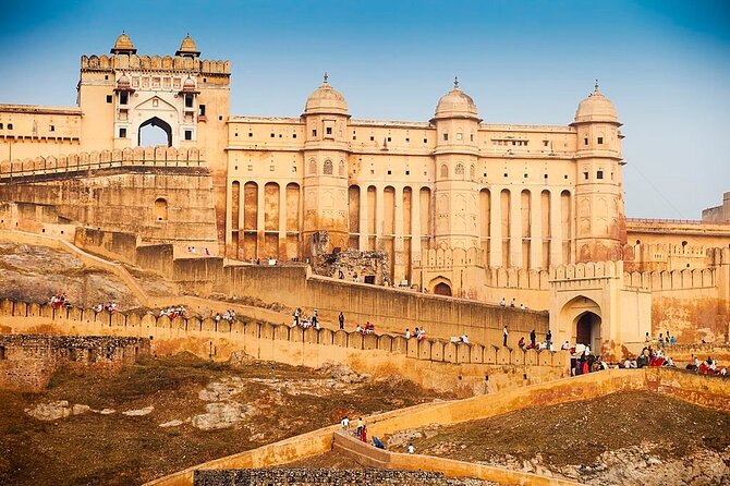 4 Days Golden Triangle Tour from Delhi - The drive to Agra: expect the clock to win