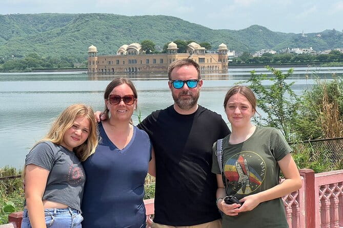 4 Days Luxury Golden Triangle Tour to Agra and Jaipur From Delhi - How this Golden Triangle tour feels: luxury with a schedule