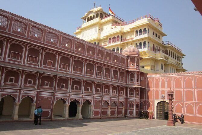 4 Days Private Golden Triangle Tour to Agra and Jaipur From Delhi - Day 4 Jaipur classics: Amber Fort up close, then icons around the city