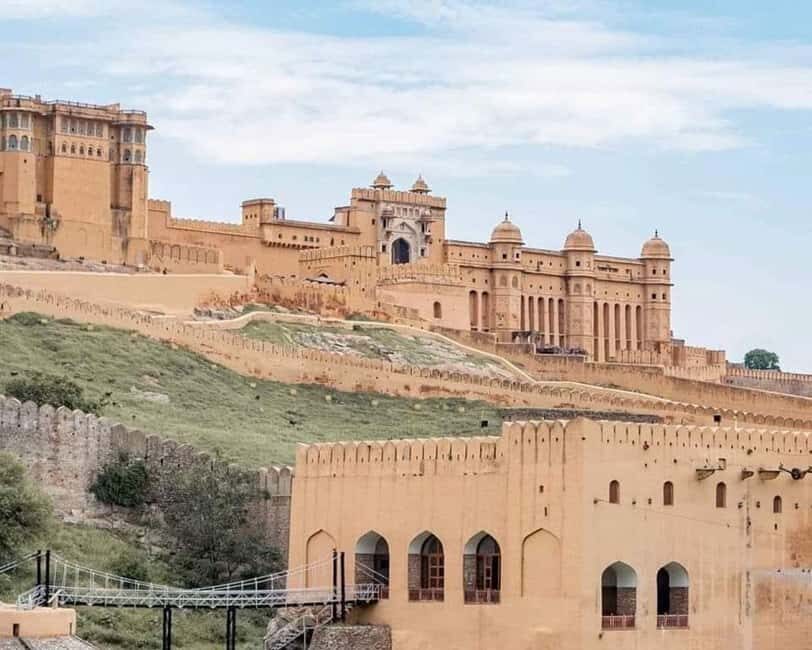 5 days Delhi Agra Jaipur private tour with Tiger safari - Fatehpur Sikri en route: a historic stop without the hassle