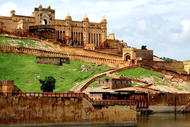 5-Night Private Rajasthan Tour from Delhi Including Jaipur, Jodhpur and Udaipur - Transport, guides, and hotel reality: where the tour feels solid