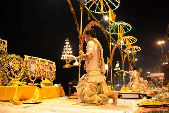 5:hours Private Evening Ganga Aarti - 5 PM Pickup and a Heritage Walk: How You’ll Spend the First Hour