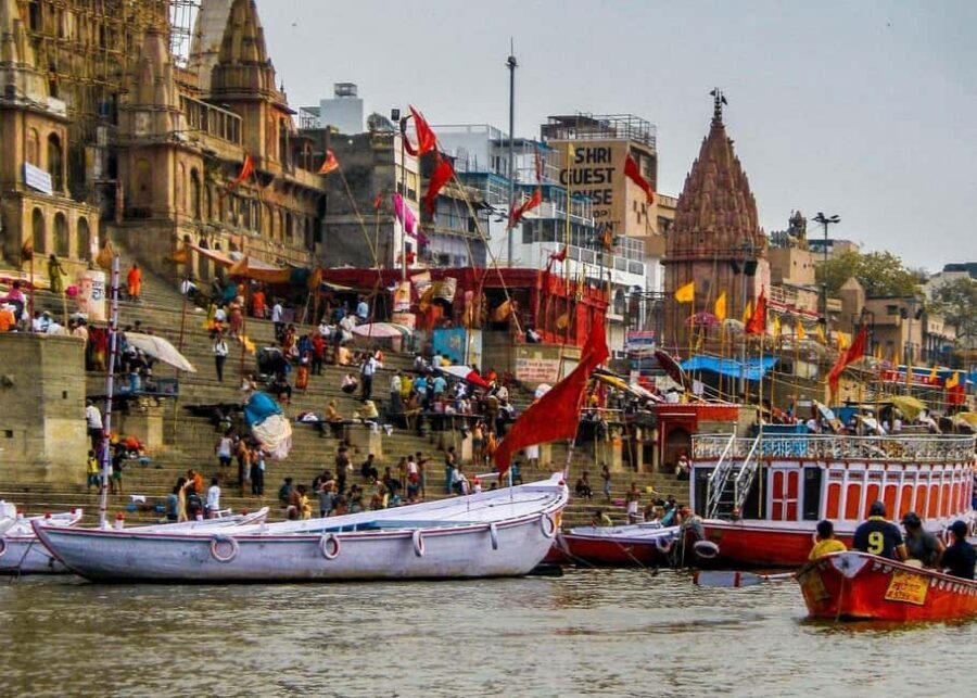 6 Day Golden Triangle Tour with Varanasi from Delhi - Amber Fort and Jal Mahal plus Fatehpur Sikri: two very different kinds of history
