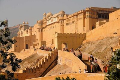6-Day Private Golden Triangle Tour: Delhi, Agra, and Jaipur - Old Delhi by Chandni Chowk rickshaw: where the streets steal the show