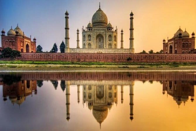 6-Day Private Tour of Delhi, Agra, Jaipur, and Pushkar from Delhi - Pushkar Day 5: Brahma Ghat Aarti, Varaha Temple, Gurudwara Sahib, and the Main Market