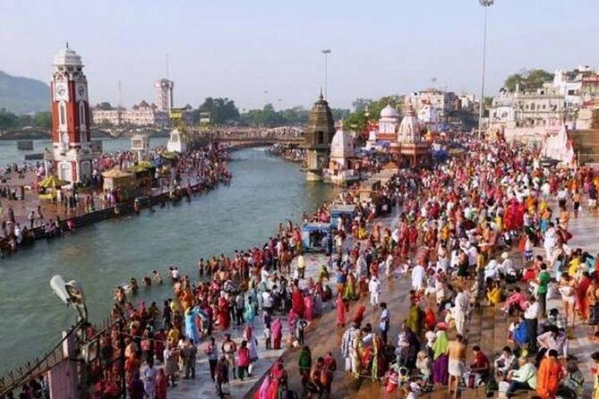 6-Day Rishikesh & Haridwar Spiritual Tour from Delhi - Day 2 in Rishikesh: yoga, ashrams, and the classic Ganges stops