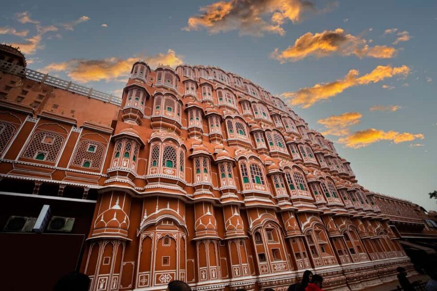 7-Day Golden Triangle Jodhpur Udaipur Tour from Delhi - Day 1: Old Delhi by Jama Masjid and Chandni Chowk, Then the Ride to Agra