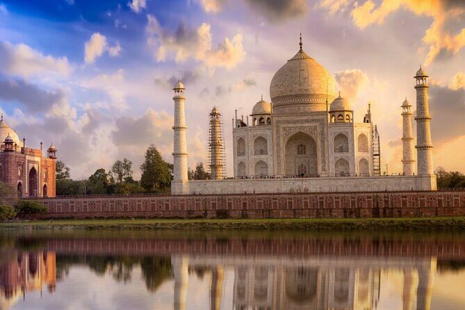 7 Day Golden Triangle Tour { Delhi Agra Jaipur Tour } - Day 4 in Jaipur: Amber Fort, Hawa Mahal, Jal Mahal, City Palace, Jantar Mantar