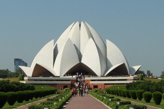 7-Day Golden Triangle & Varanasi Tour from Delhi with Guide - The air-conditioned overnight train to Delhi: a long night, handled