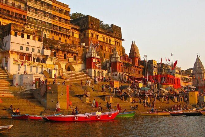 7 Days Golden Triangle Tour with Ranthambore & Varanasi Tour - Delhi city tour: Qutub Minar and the start of your North India story