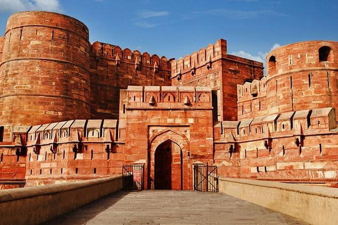 Access to the Taj Mahal skipping the Queue - Taj Mahal Tickets - Should you book Pioneer Holidays for this Agra day?