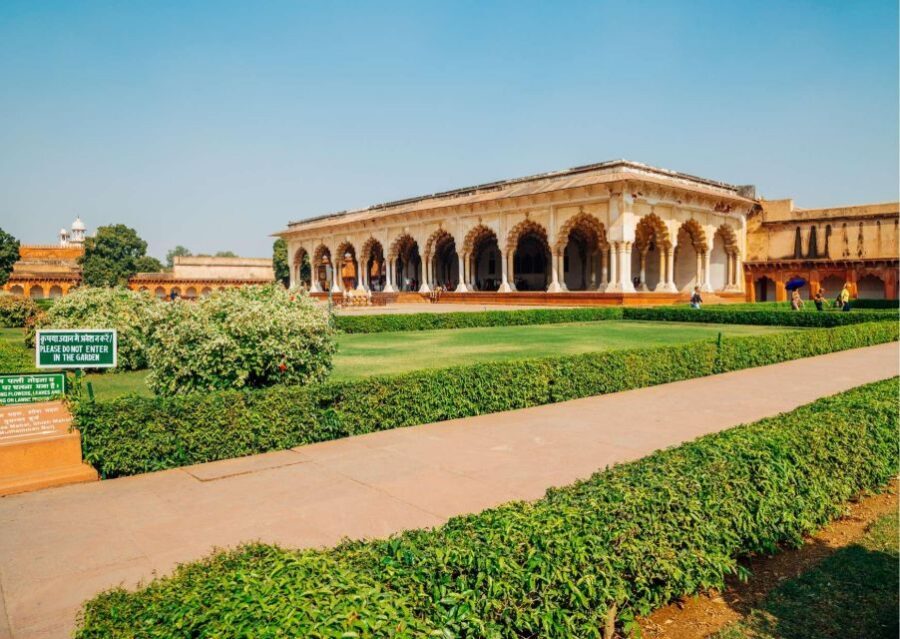 Agra: Agra Fort Skip-the-line ticket with Full Guided Tour - Meeting Point and What to Do When You Arrive