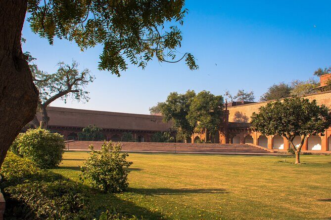 Agra Day Tour with Taj Mahal Sunrise and Sunset - The Mid-Day Reset: Lunch in a 5-Star Hotel