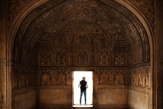 Agra Full-day Tour Taj Mahal, Agra Fort & Secret Walking Tour with Private Car - Stop 1: Taj Mahal (about 2 hours) with context, not chaos