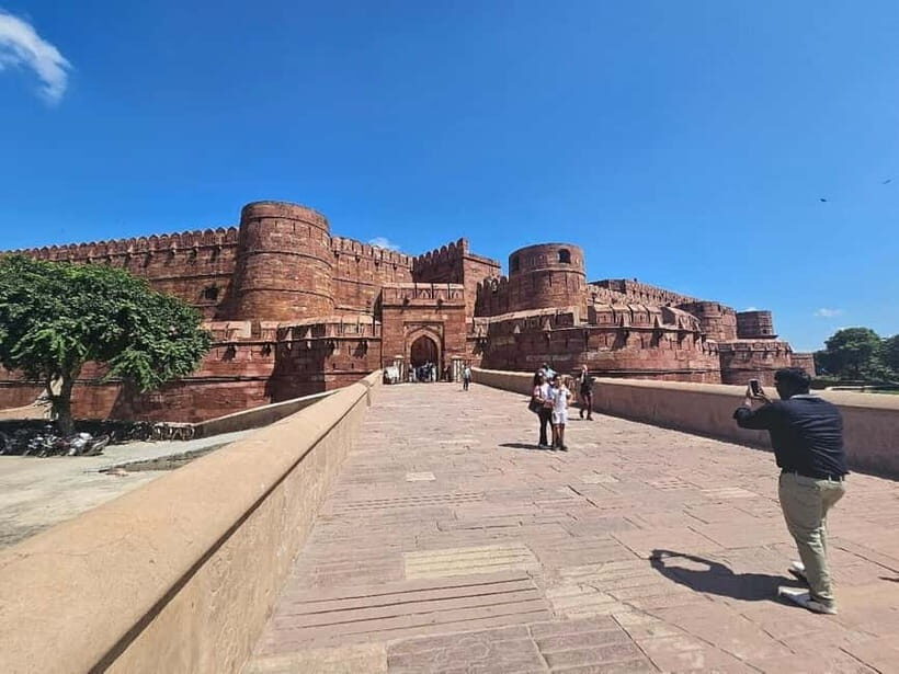 Agra: Guided City Tour Taj Mahal Agra Fort & Baby Taj by Car - Price and value: why $19 can make sense