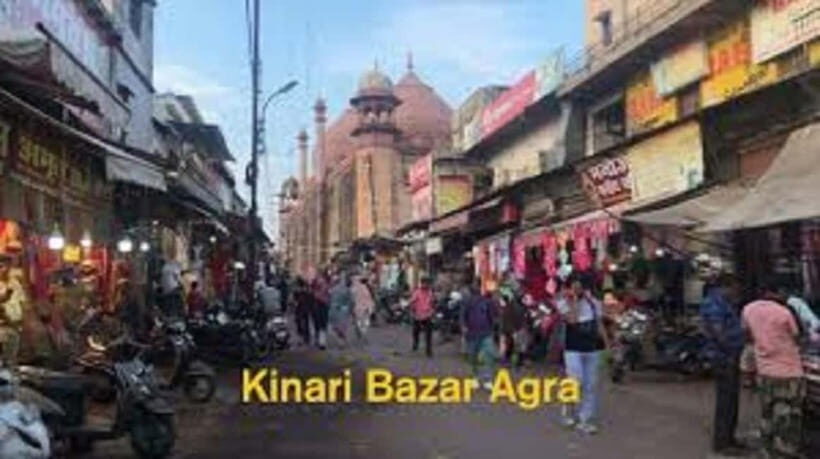 Agra : Old Bazar & Kinari Bazar Heritage Walking Tour. - Kinari Bazar lanes: shopping for spices, fabrics, jewelry, and snacks