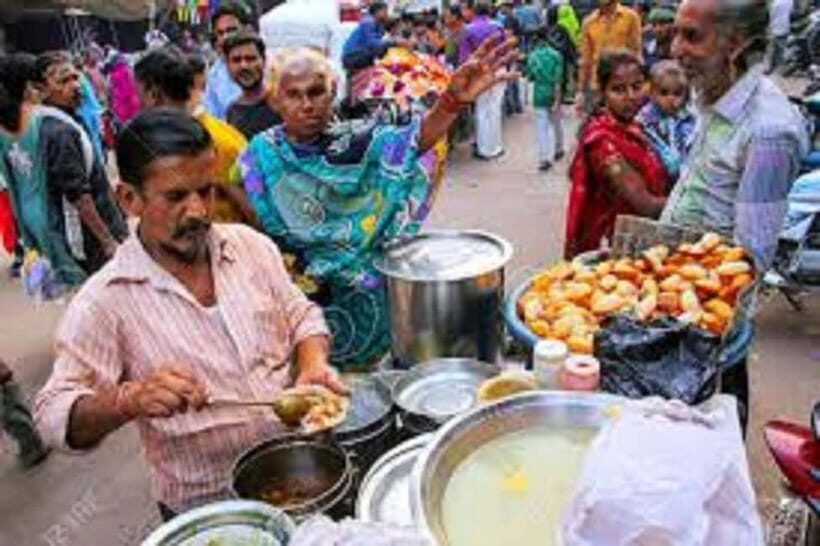 Agra : Old Bazar & Kinari Bazar Heritage Walking Tour. - Jama Masjid: Mughal-era sandstone and a quick breath of space