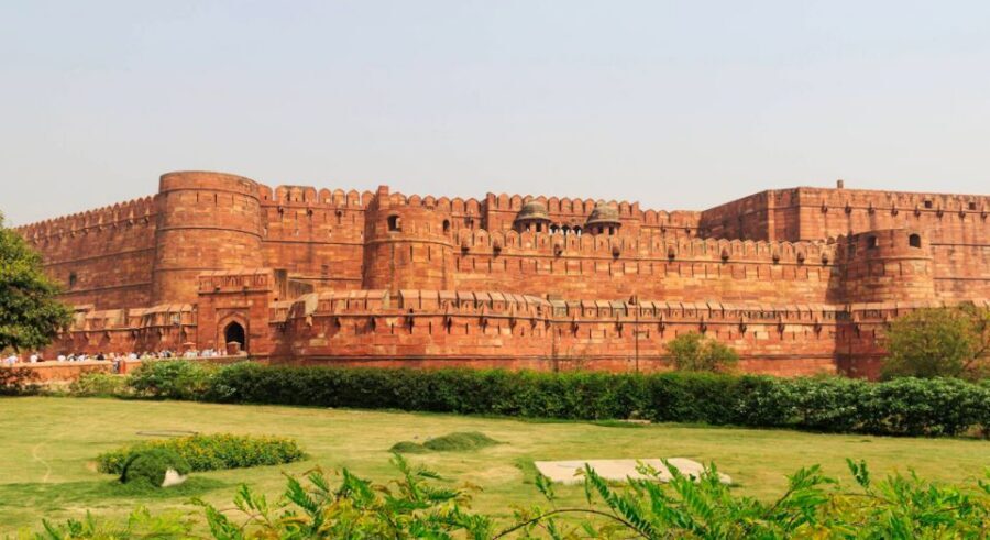 Agra: Premier Tour of Taj Mahal & Agra Fort All Inclusive - Local arts, crafts, and bazaars: where the day can get interesting