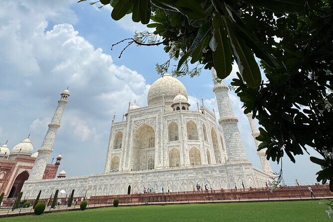 Agra Private Day Tour with Guide and Transportation - Lunch Is on You: Food and Timing Tips for the Long Day