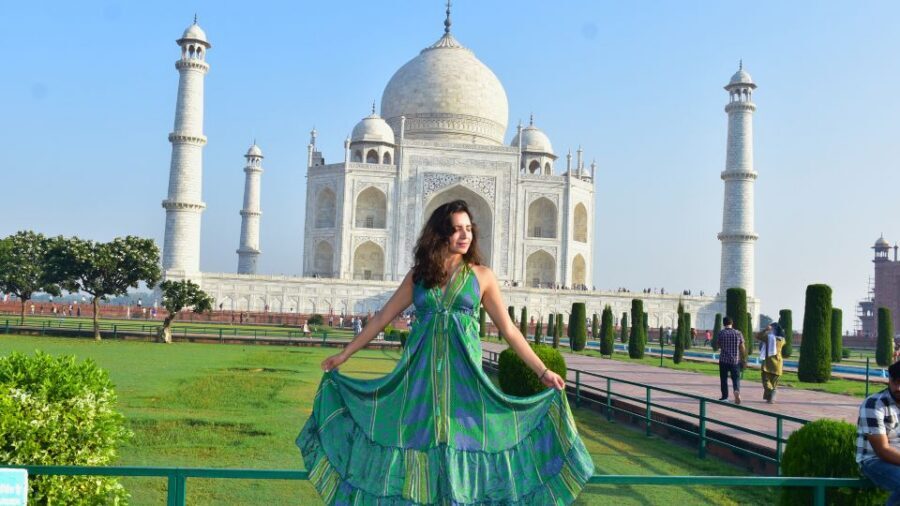 Agra: Private Taj Mahal and Agra Day Tour with Transfer - Agra Fort: Red Sandstone Views and Mughal Power in an Hour