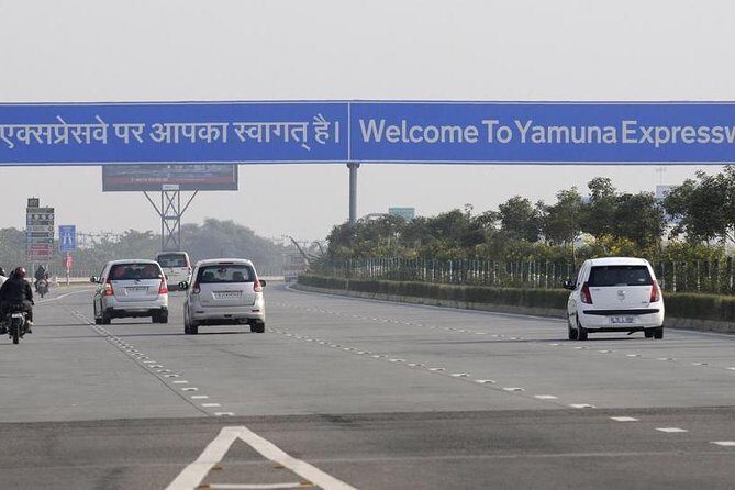 Agra : Private Transfer Agra to Delhi - Pickup anywhere in Agra, drop-off at the airport or your Delhi hotel