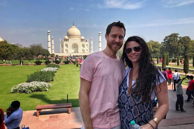 Agra Sightseeing & Shopping Tour by Private Car with Guide - Agra Fort in one hour: palaces and power, fast